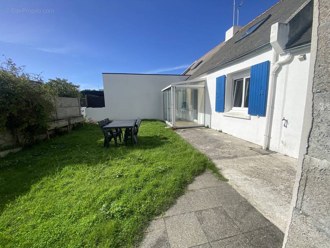 Maison à LAMPAUL-PLOUARZEL