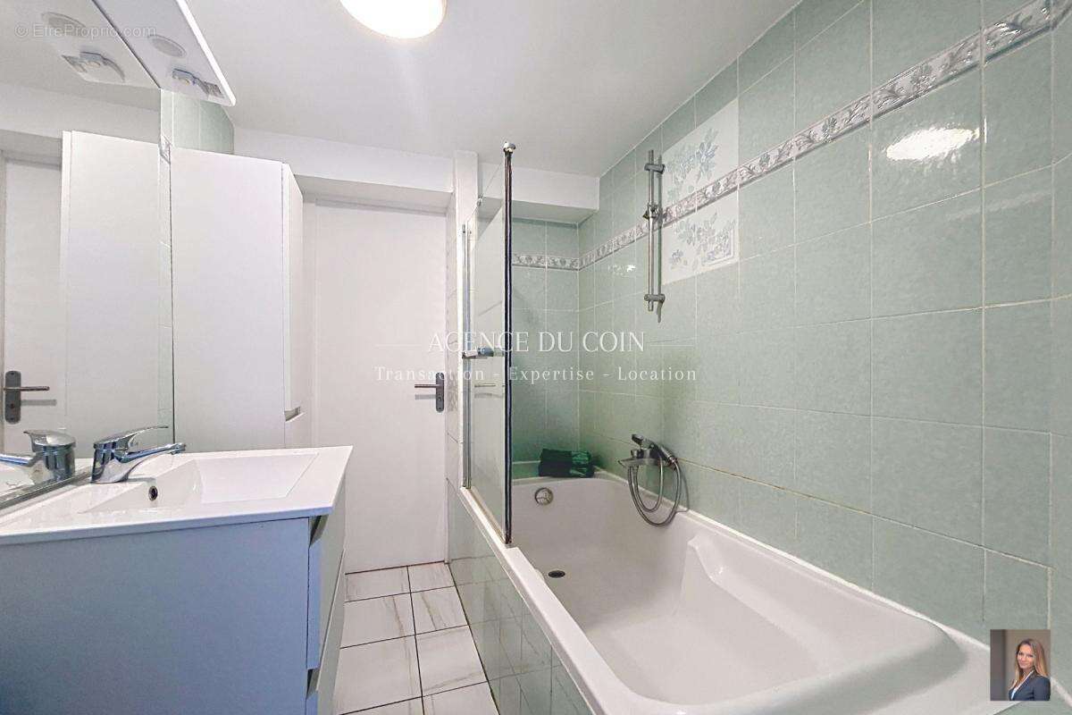 Appartement à LE MUY