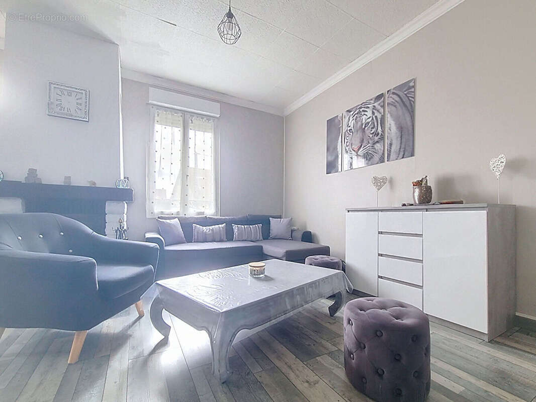 Maison à FRESNAY-LE-GILMERT