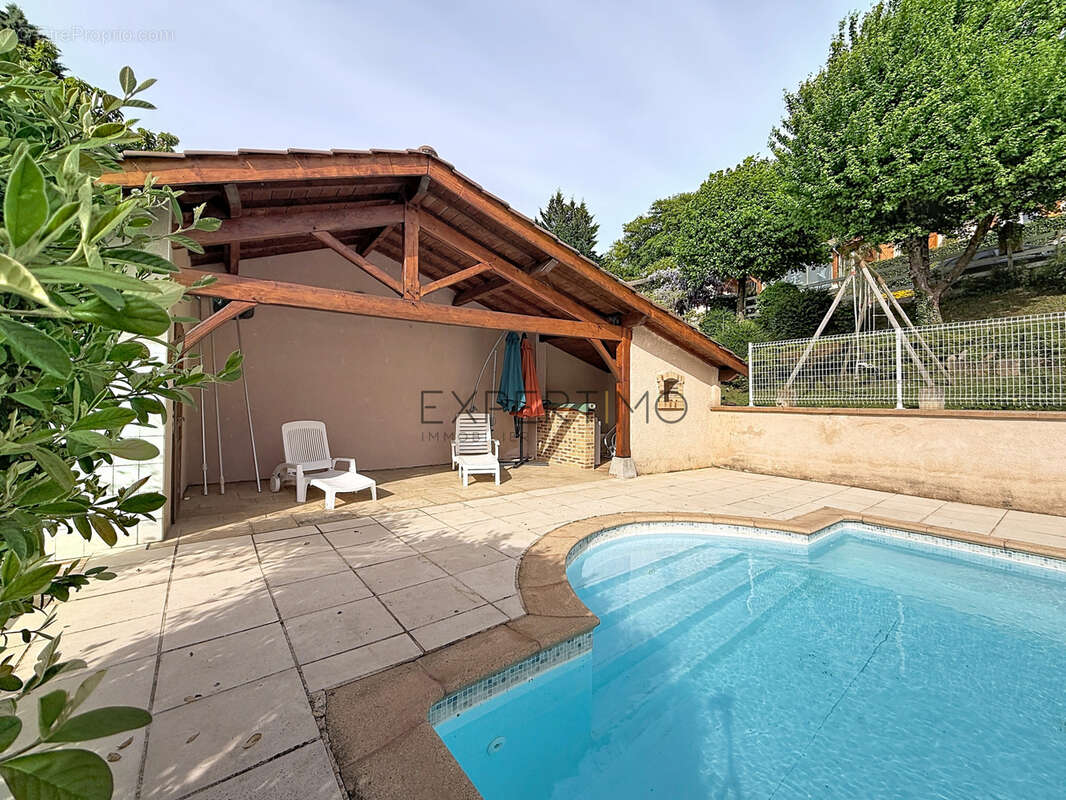 Maison à CHARBONNIERES