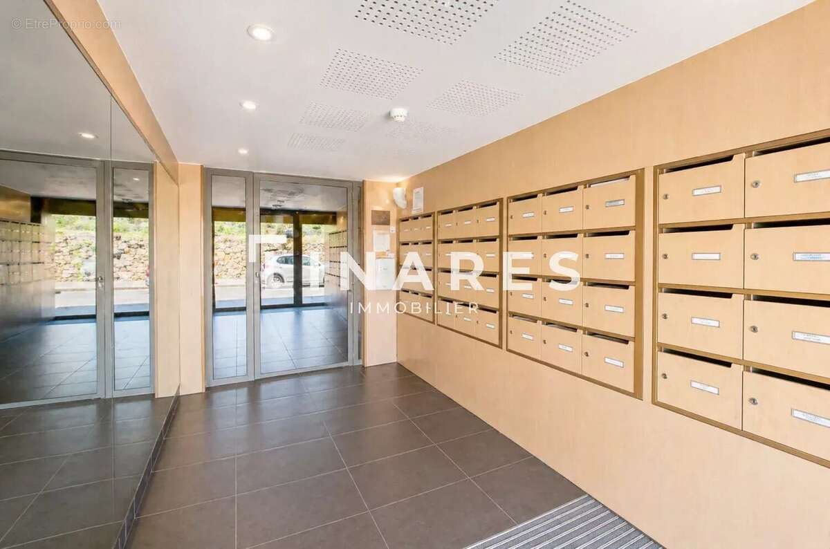 Appartement à MARSEILLE-4E