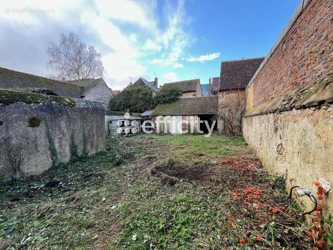 Maison à LONGNY-AU-PERCHE