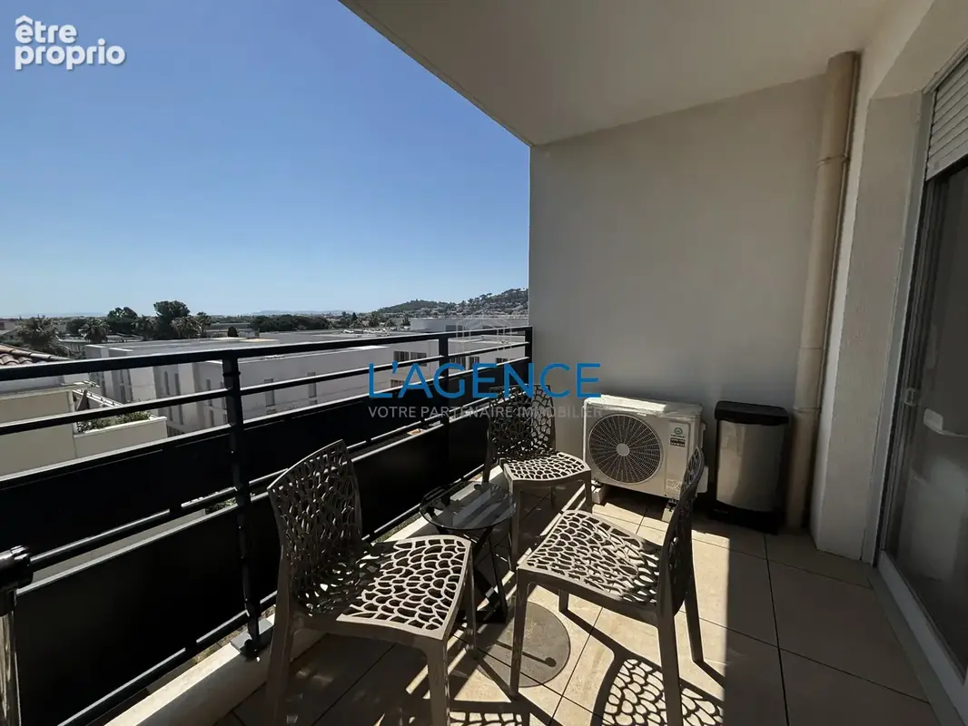 Appartement T2 neuf en dernier étage avec ascenseur et vue dégagée jusqu'à la mer - photo 2