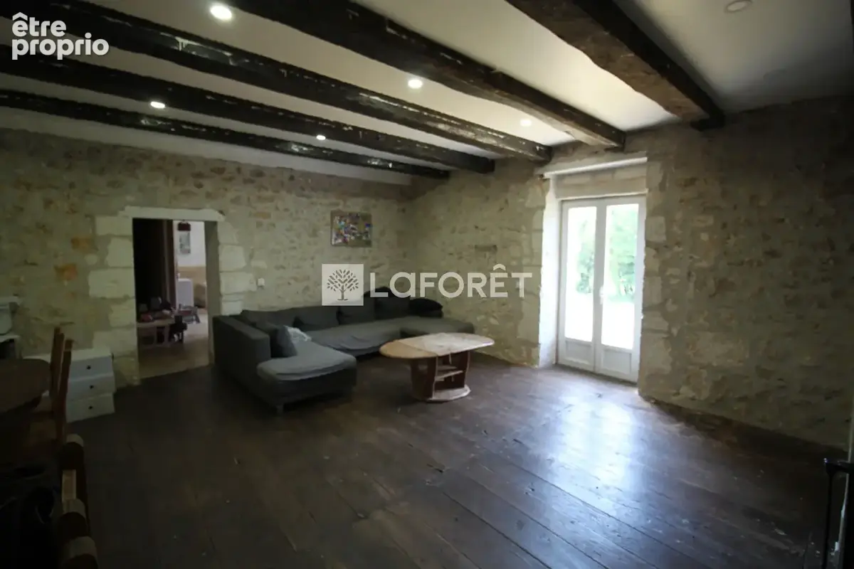 Maison de caractère d'environ 118 m² avec dépendances - photo 4