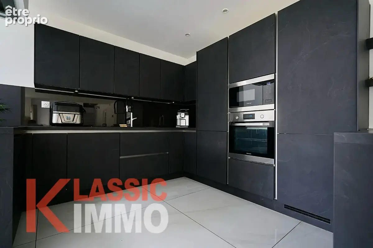 Plain-pied 180m² - Garage - Jardin - 4 chambres - photo 5