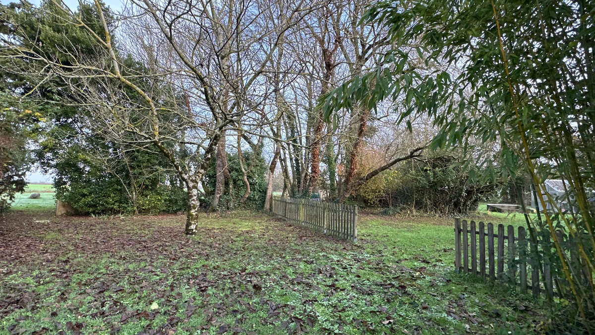 Maison à BLANZAC-LES-MATHA