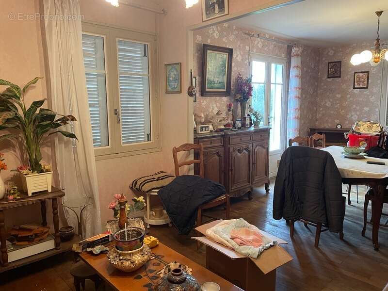 Maison à SAINT-PRIEST-SOUS-AIXE