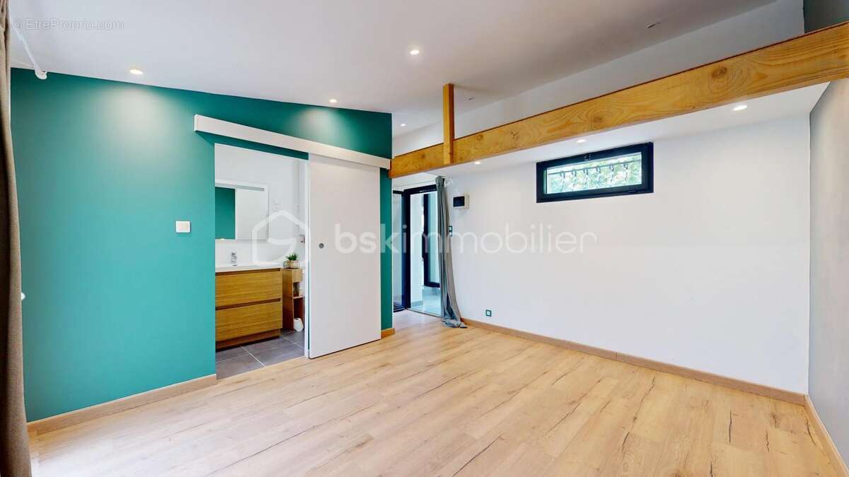 Maison familiale T5 de 125 m² en fond d’impasse à Escalquens - photo 13