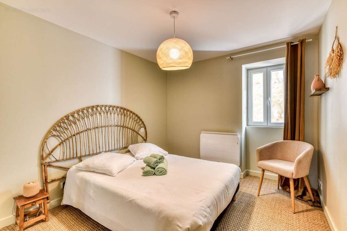 A Peyriac de mer,  maison + appartement, vue étangs. - photo 16