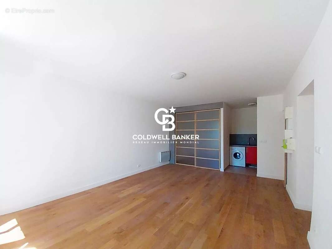 Cannes Oxford T1 bis avec parking - photo 2