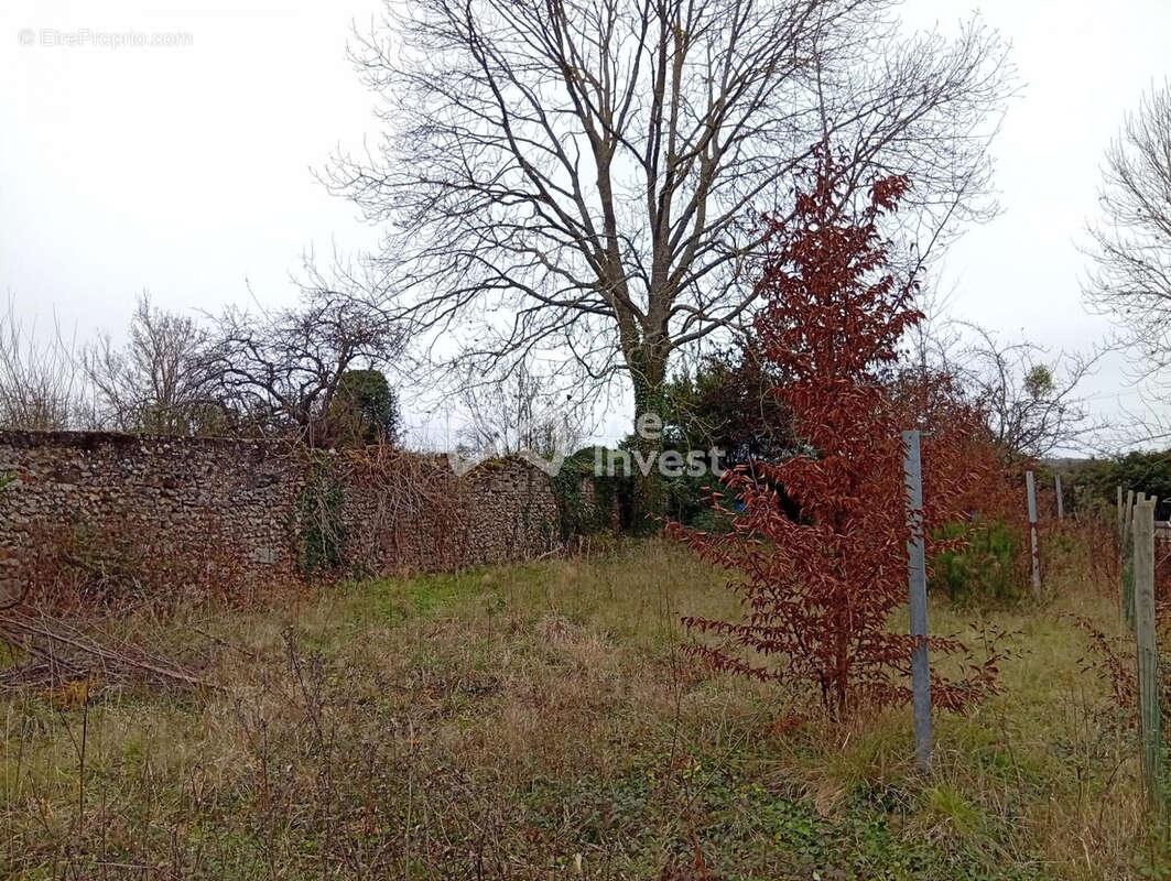 Terrain à MERU