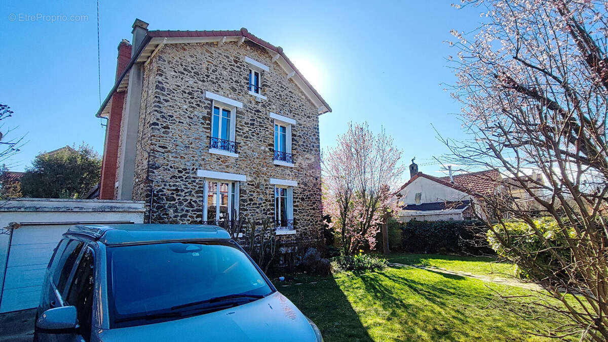 Maison à EAUBONNE