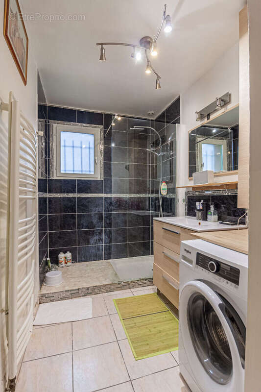 Maison à SAINT-PIERRE-LES-NEMOURS