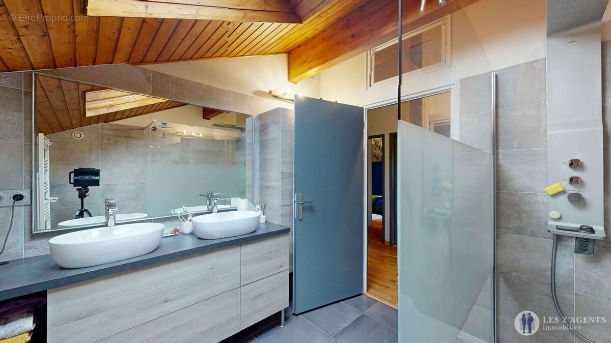 Maison à ECHIROLLES