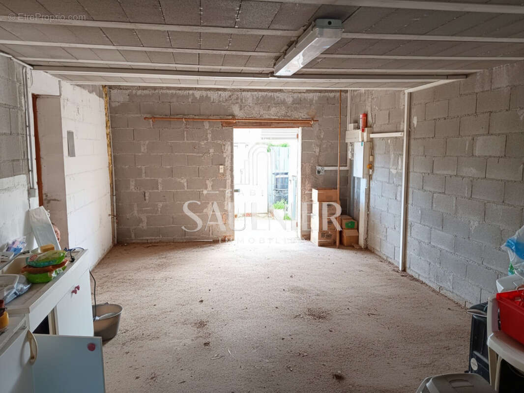 Maison à SAINT-SULPICE-DE-POMMERAY