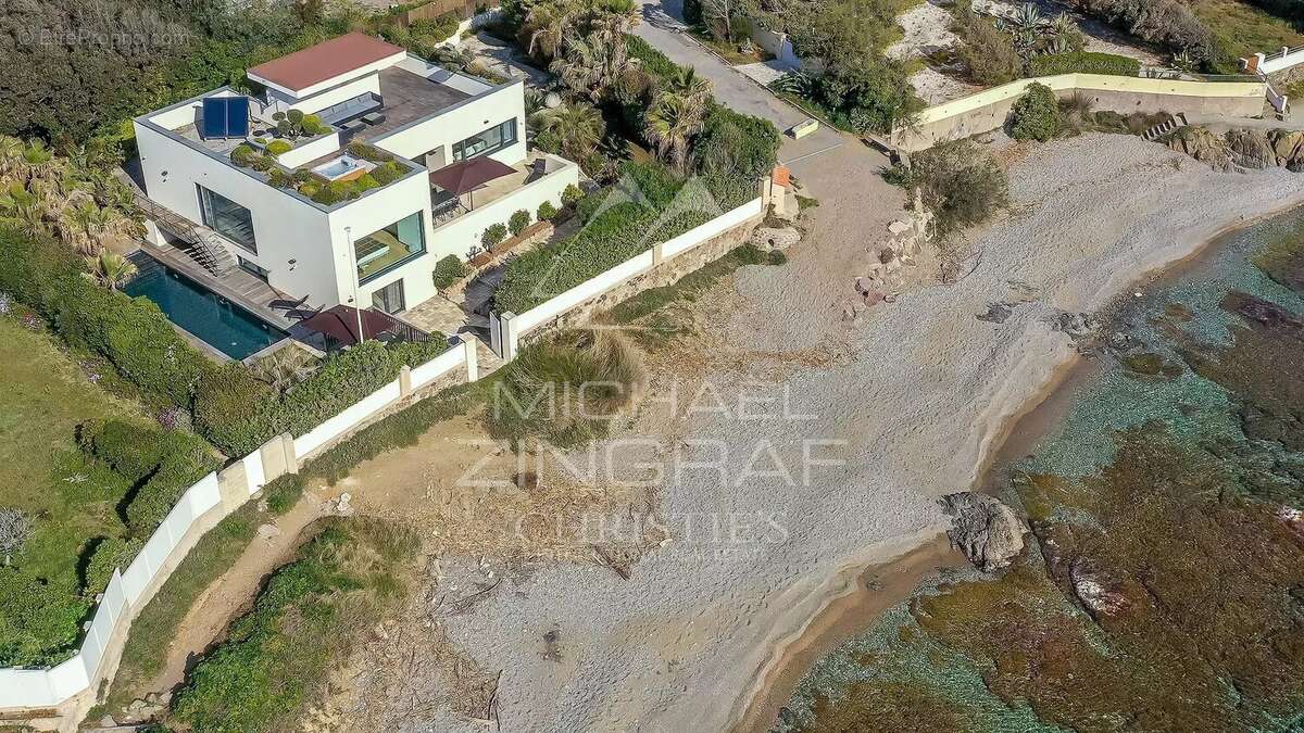 Maison à FREJUS