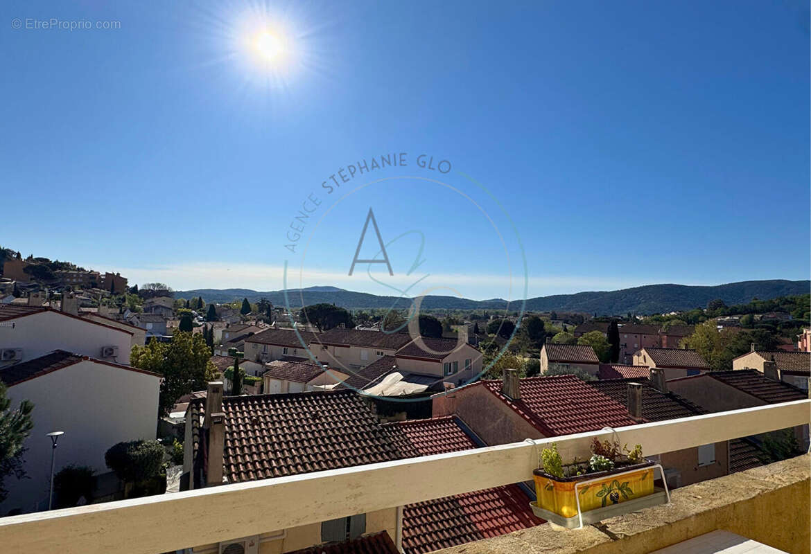 Appartement à COGOLIN