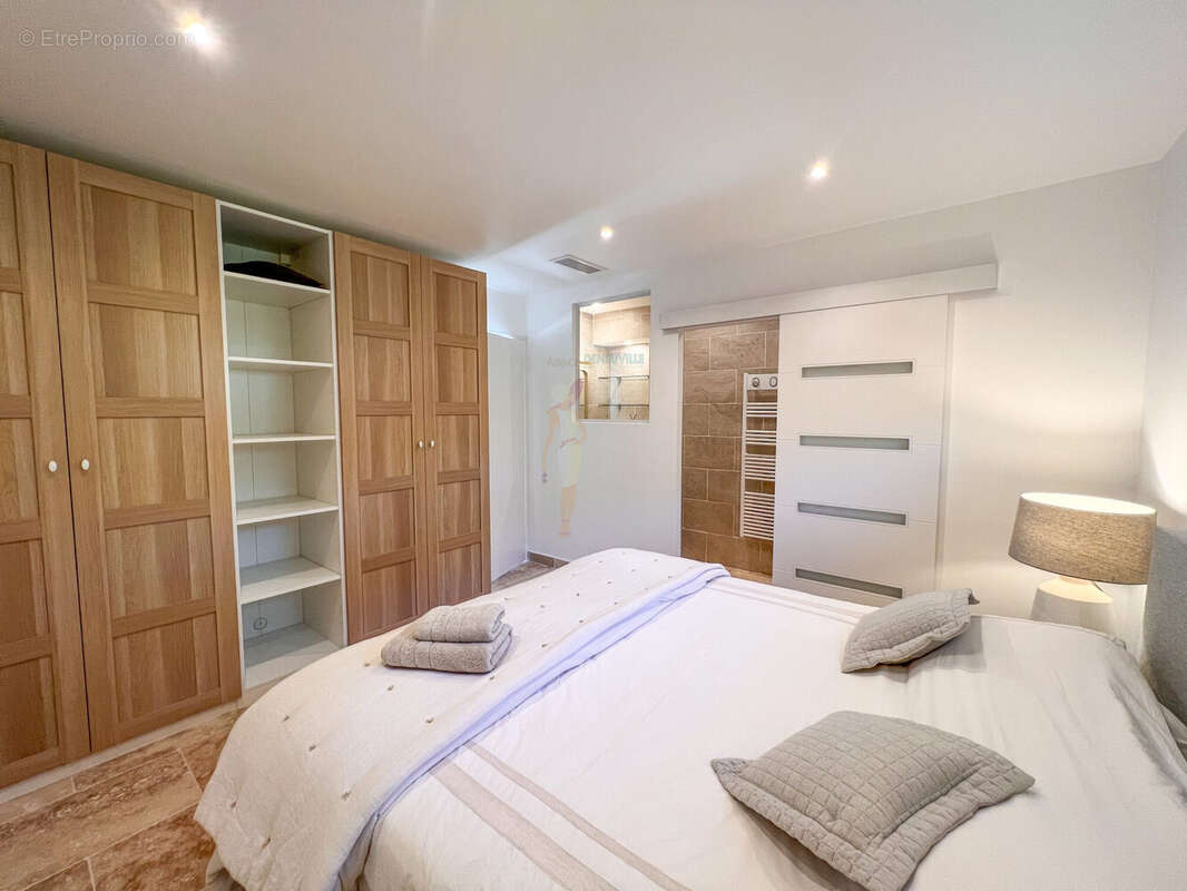 Appartement à LES ISSAMBRES