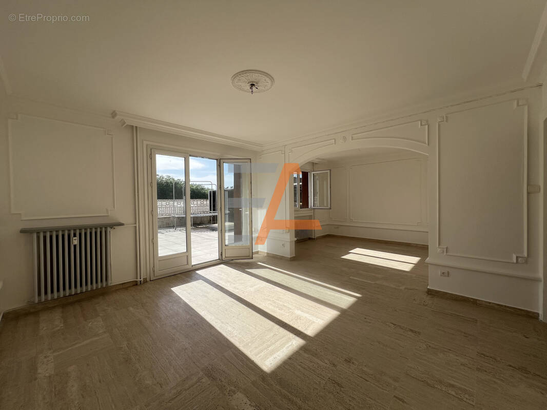 Appartement à SAINT-ETIENNE