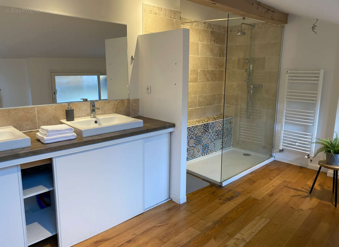 Maison de Caractère et de charme de plus de 200m² - photo 7