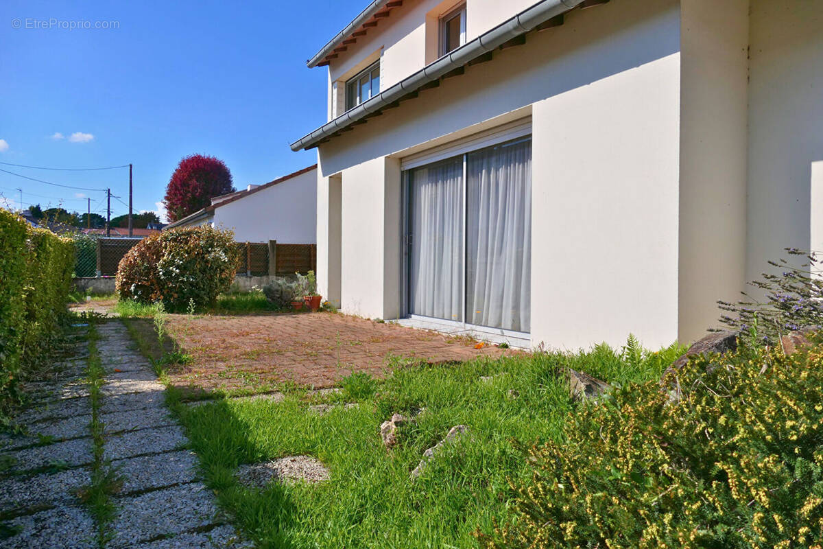 Appartement à REZE