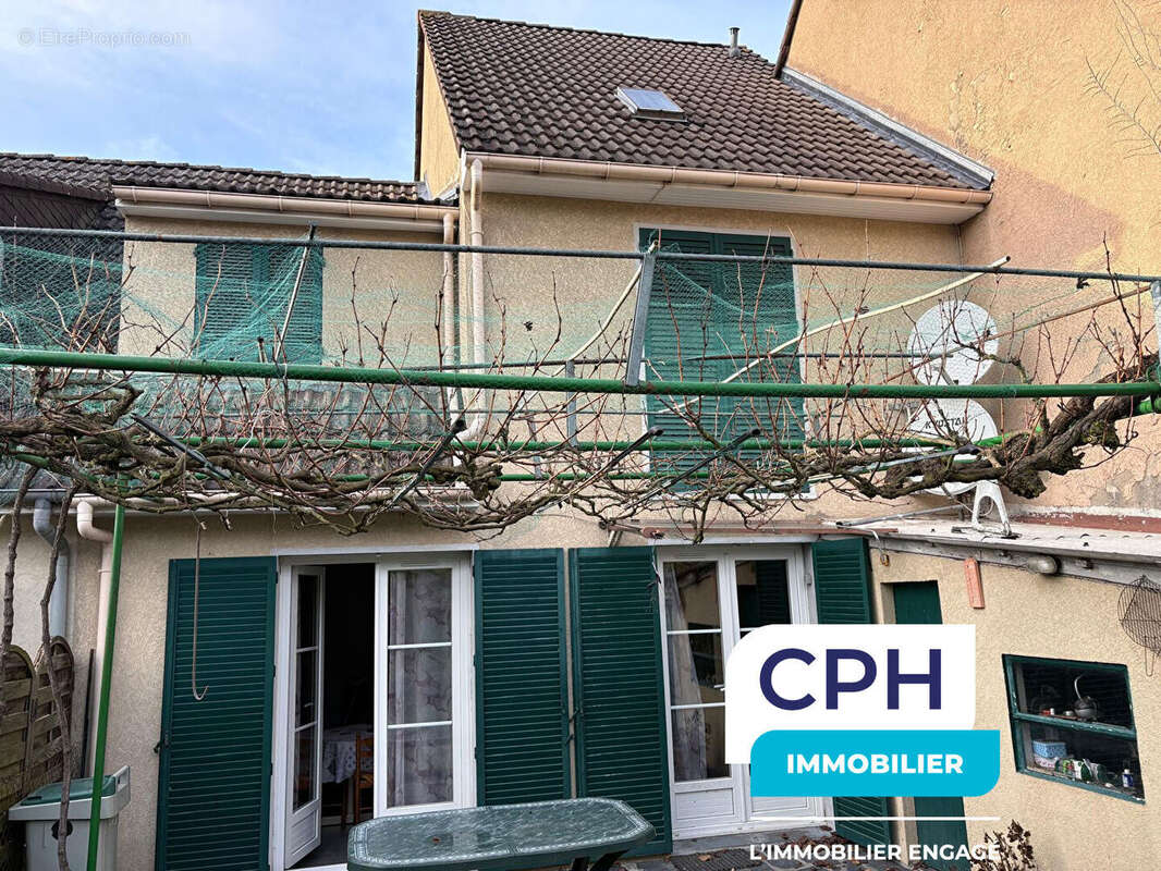 Maison à MANTES-LA-VILLE