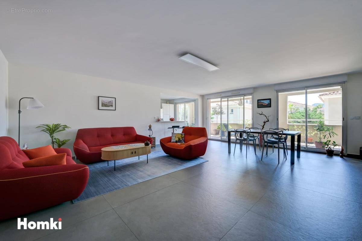 Appartement à MARSEILLE-9E