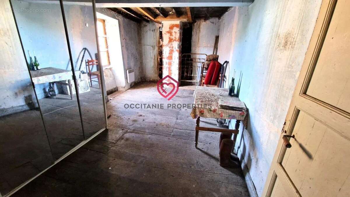 Maison de village avec grange et terrain - photo 10