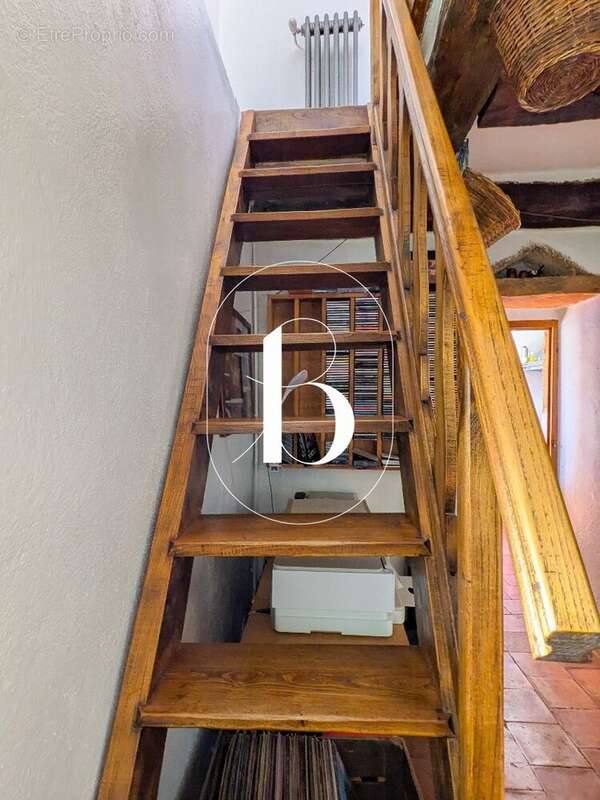 Maison à ORGNAC-L'AVEN