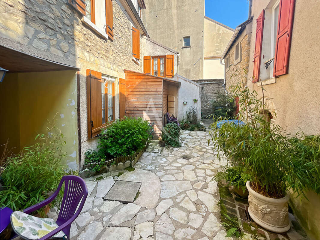 Maison à HARDRICOURT