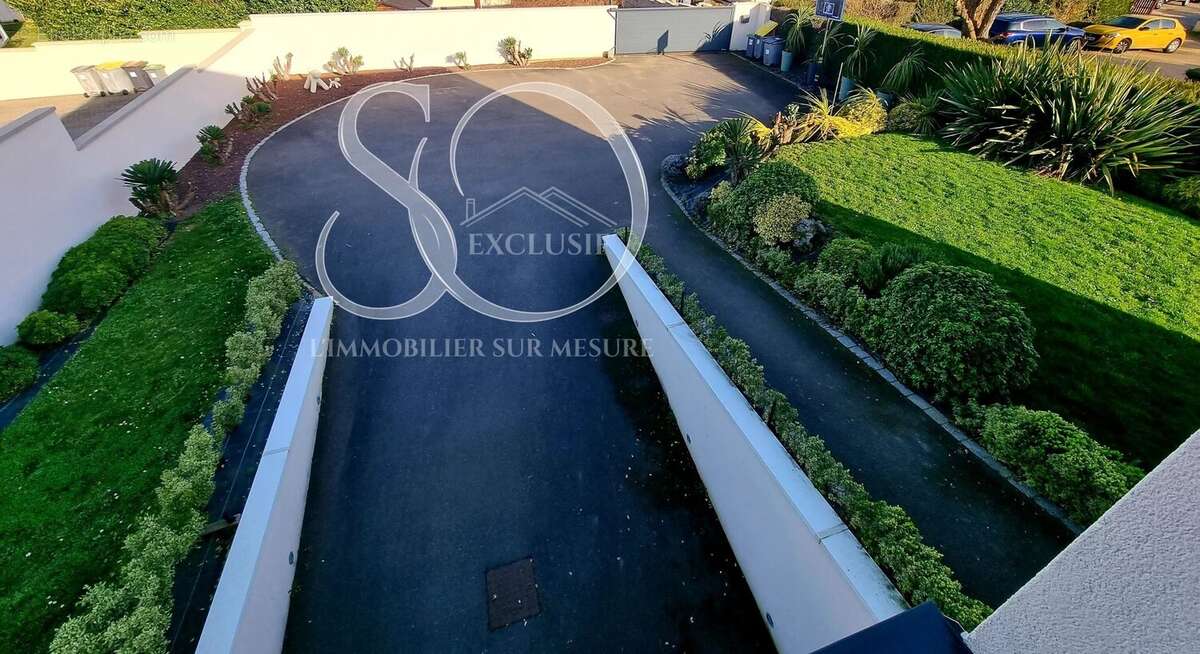 Maison à FEUCHEROLLES