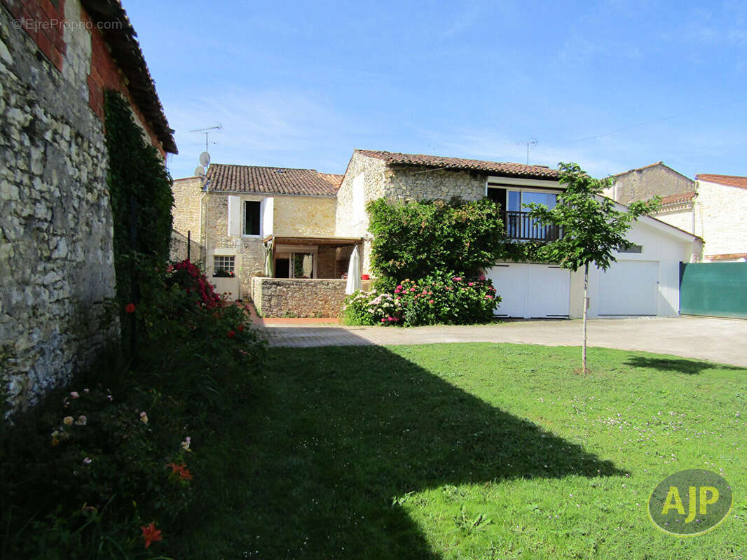 Maison à LESPARRE-MEDOC