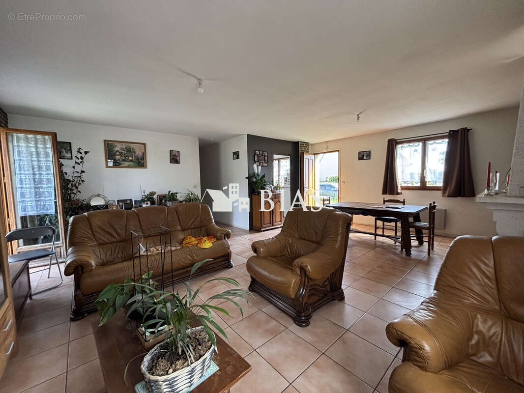 Maison à LA PYLE