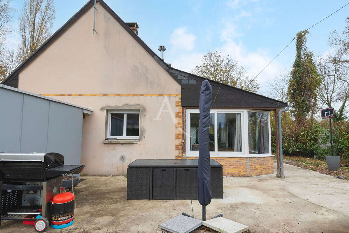 Maison à BRISSARTHE