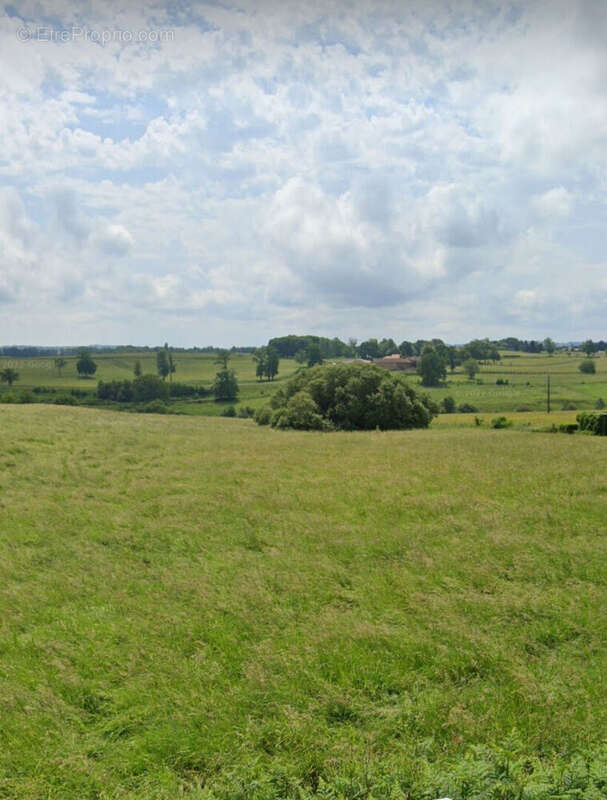 Terrain à FLAVIGNAC