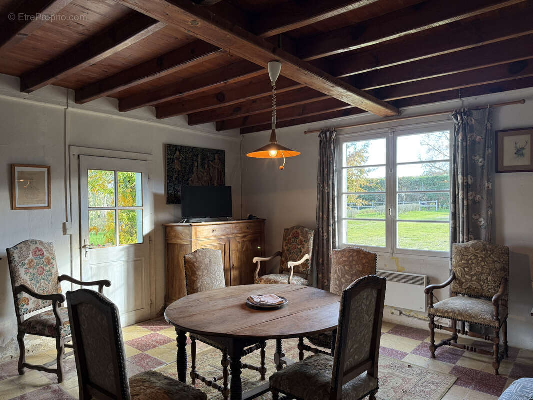 Maison à CASTELNAU-D'AUZAN