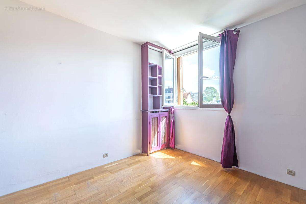 Appartement à COLOMBES