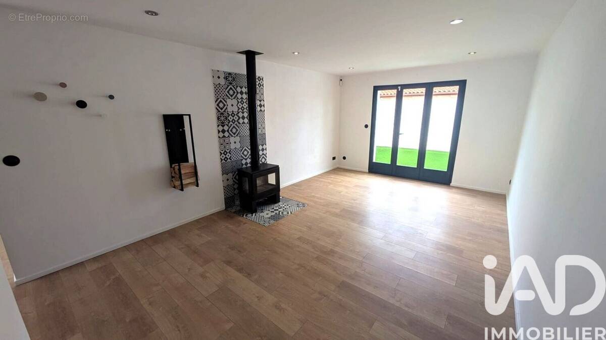 Photo 1 - Maison à PEZILLA-LA-RIVIERE