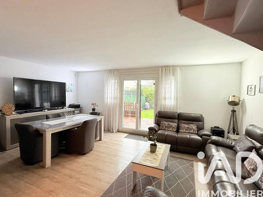 Photo 1 - Maison à SARCELLES