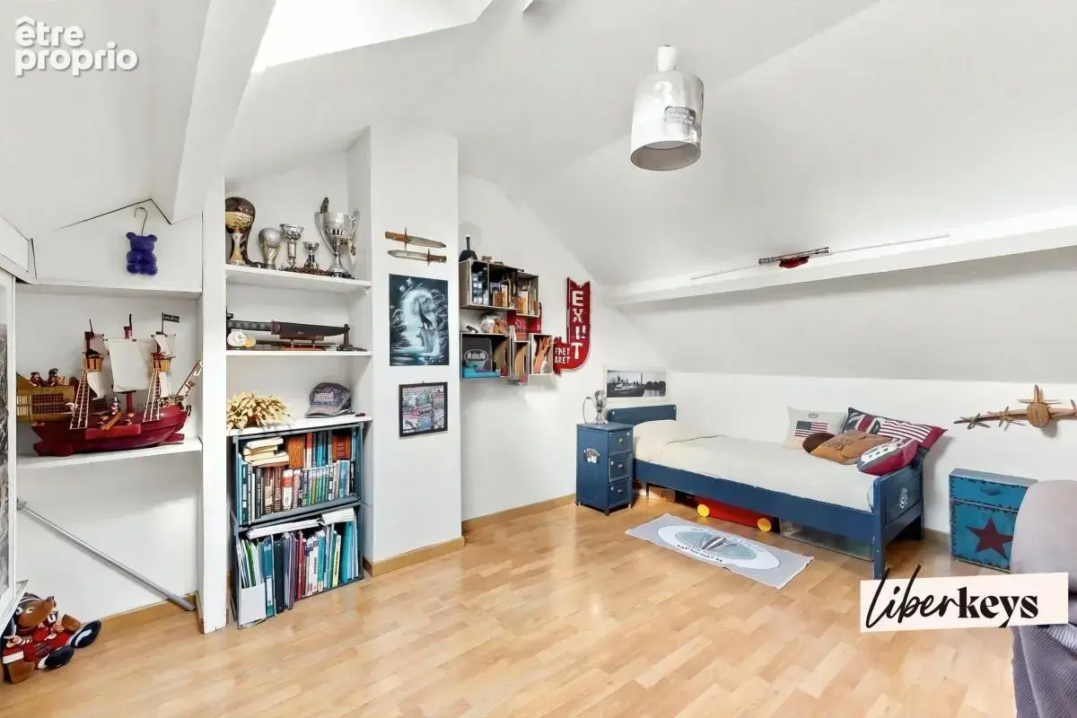 Vernouillet – A 5 minutes de Dreux -  Maison familiale de caractère de 136 m 2 , 4 chambres, terrain arboré de 1 744 m² - photo 10