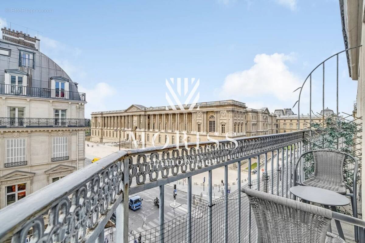 Appartement à PARIS-1E