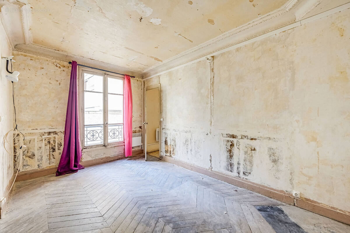 Appartement à PARIS-18E
