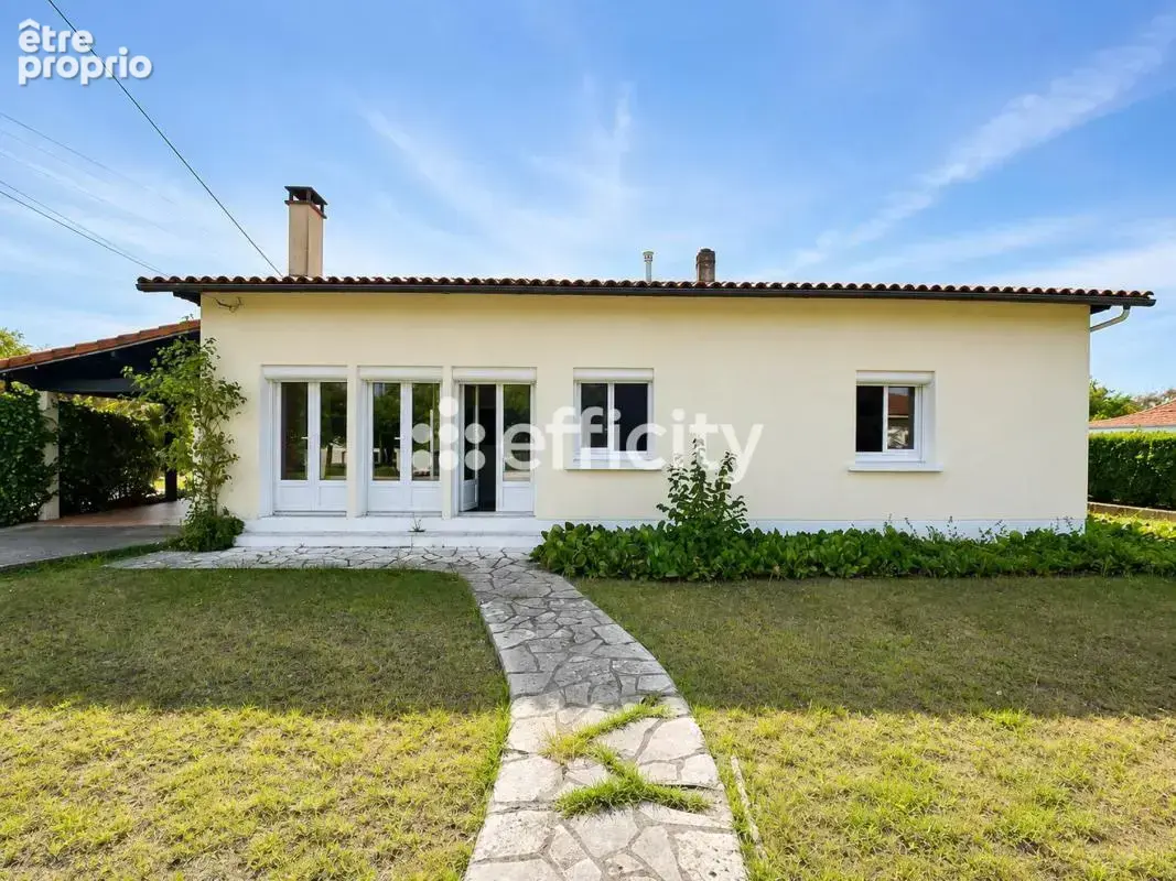 Maison à SEMUSSAC