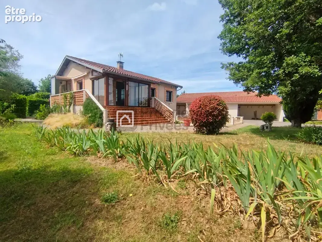 SAUBENS Maison familiale de 145 m² sur une parcelle de 1 658 m² avec dépendances - photo 11