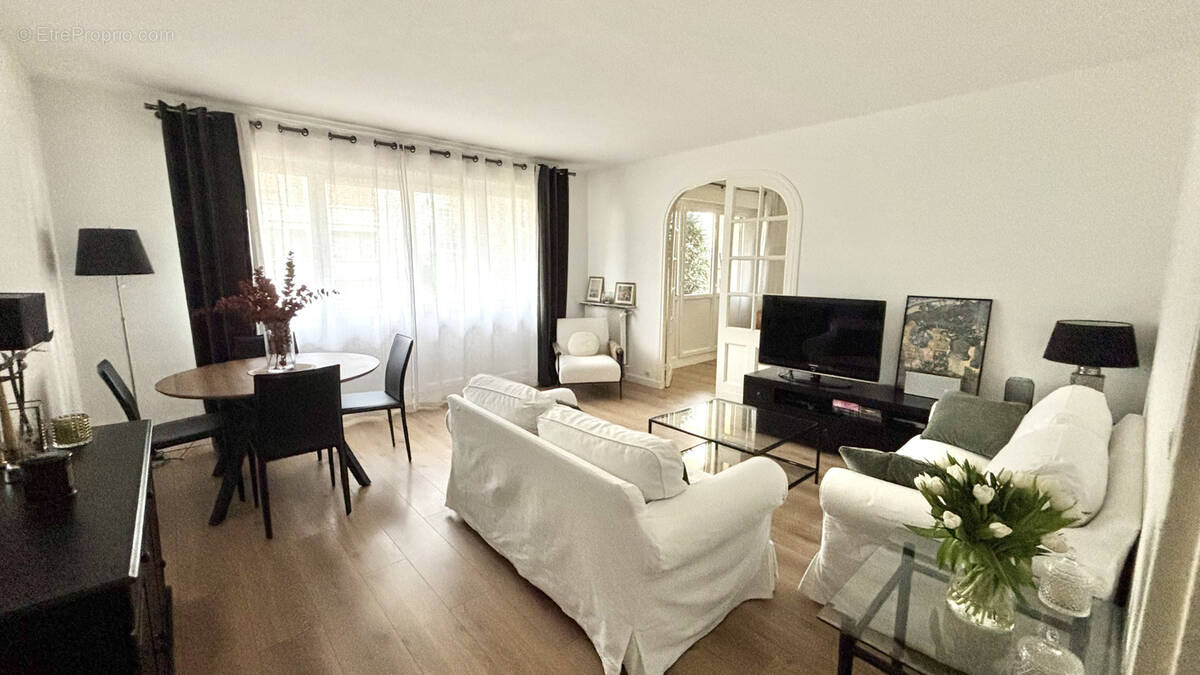 Appartement à ENGHIEN-LES-BAINS