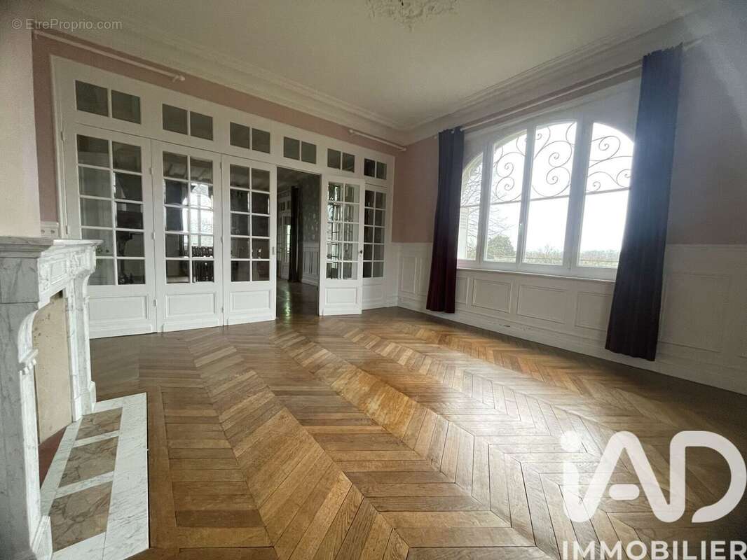 Maison 356 m² à Savy  - photo 3