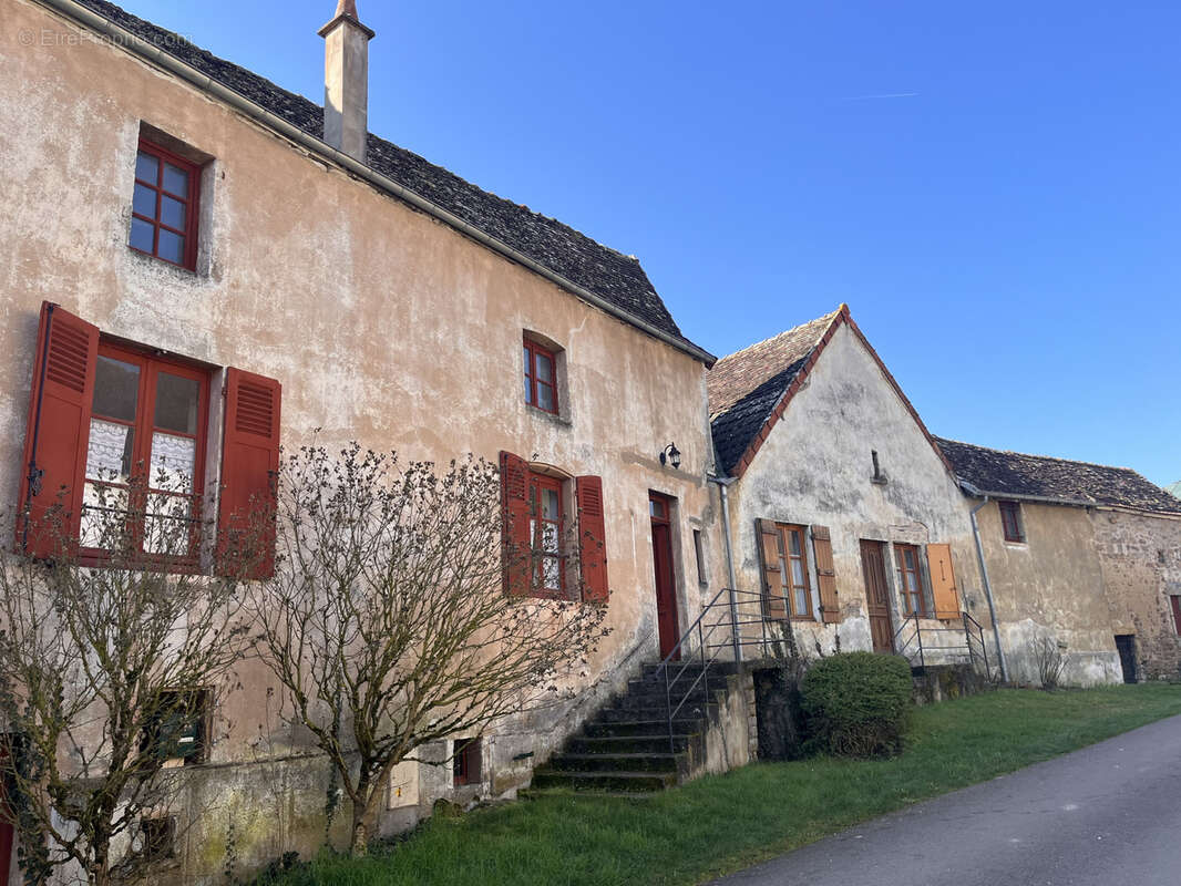 Maison à SAMPIGNY-LES-MARANGES