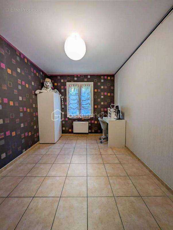 Maison à MONTELIMAR