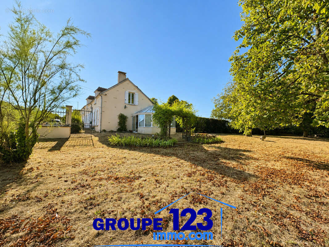 Longère authentique de 194 m2   Pouligny (Escamps) - photo 2