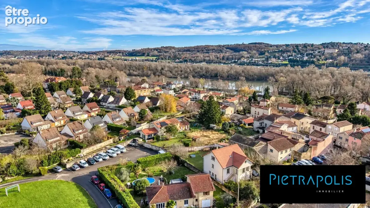Maison 4 pièces 120 m² à vendre à Grigny (69520) - photo 3